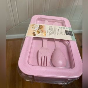 - Brand New Bento  Lunch Box With 2 Components & Cutlery .